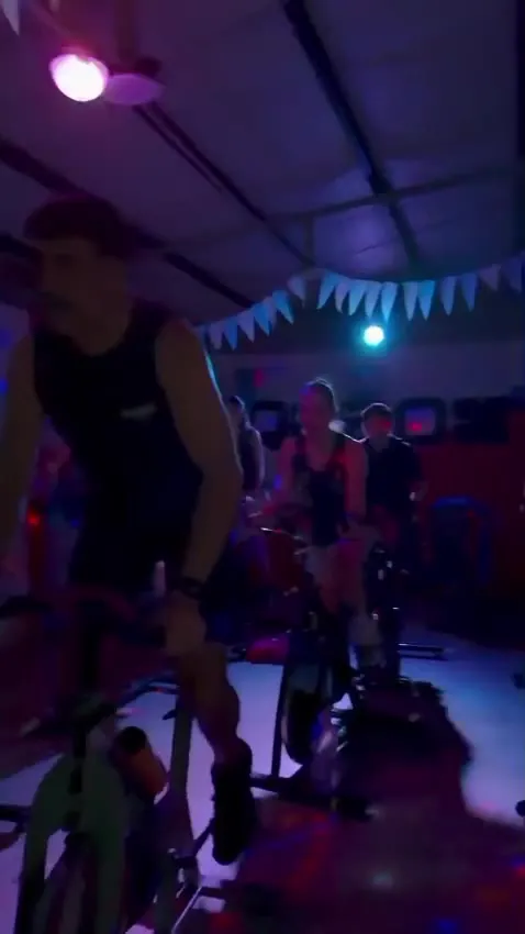 Clase de spinning en Qubox Gym, Malargüe